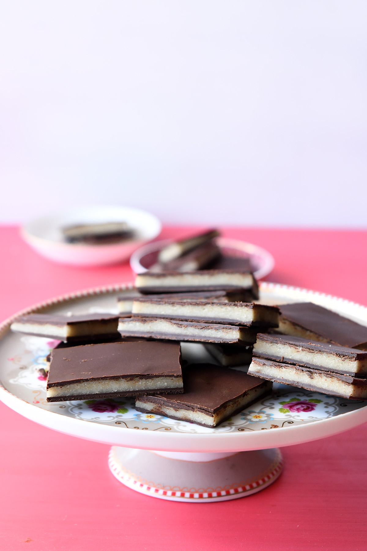 שברי שוקולד במילוי מרציפן – ללא סוכר ומ-3 מצרכים!