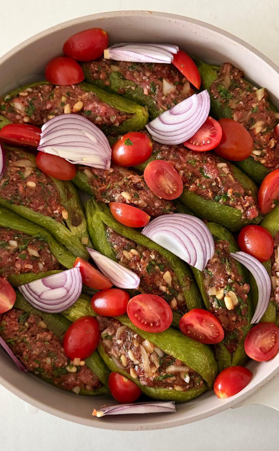 סירות קישואים במילוי בשר